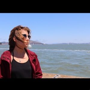 Meet your Posher, Abigail